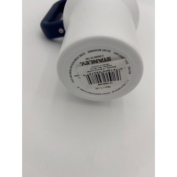 Stanley Cup NEW - Picture 3 of 5